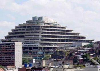 Keluarga Tuntut Bukti Kehidupan Saat Venezuela Hanya Membebaskan Puluhan Tahanan Politik