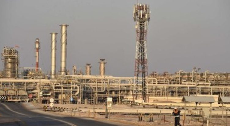 Trump Mengatakan AS Akan Mengambil Alih Cadangan Minyak Venezuela, Ini Artinya