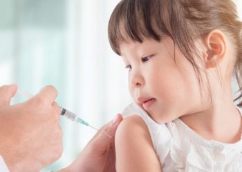 AS Rombak Jadwal Vaksin Anak Dan Rekomendasikan Lebih Sedikit Suntikan