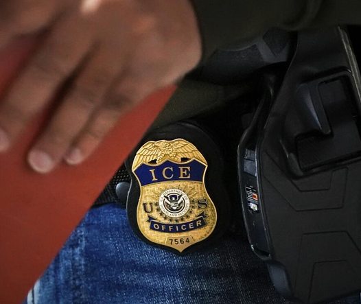 Apakah Agen ICE Punya Kekebalan Absolut? Pakar: Tidak, Tapi Penuntutan Negara Bagian Tidak Mudah