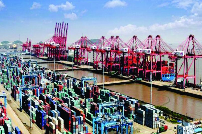 China Catat Surplus Perdagangan Rekor US$1,2 Triliun Meski Dihantam Tarif Trump