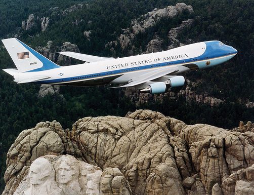 Masalah Kelistrikan Yang Membuat Pesawat Trump Putar Balik Picu Sorotan Soal Usia Air Force One