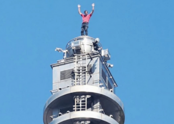 Alex Honnold Taklukkan Salah Satu Gedung Tertinggi Di Dunia Tanpa Pengaman