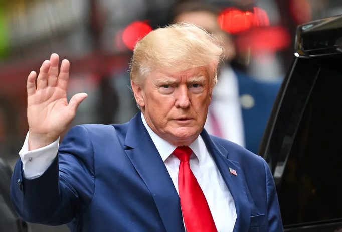 Trump Pertimbangkan Serangan Besar Baru Ke Iran Setelah Negosiasi Nuklir Buntu