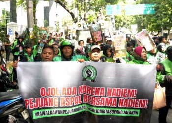 Driver Ojol hingga Figur Publik Hadir Beri Dukungan kepada Nadiem Makarim di Sidang Eksepsi