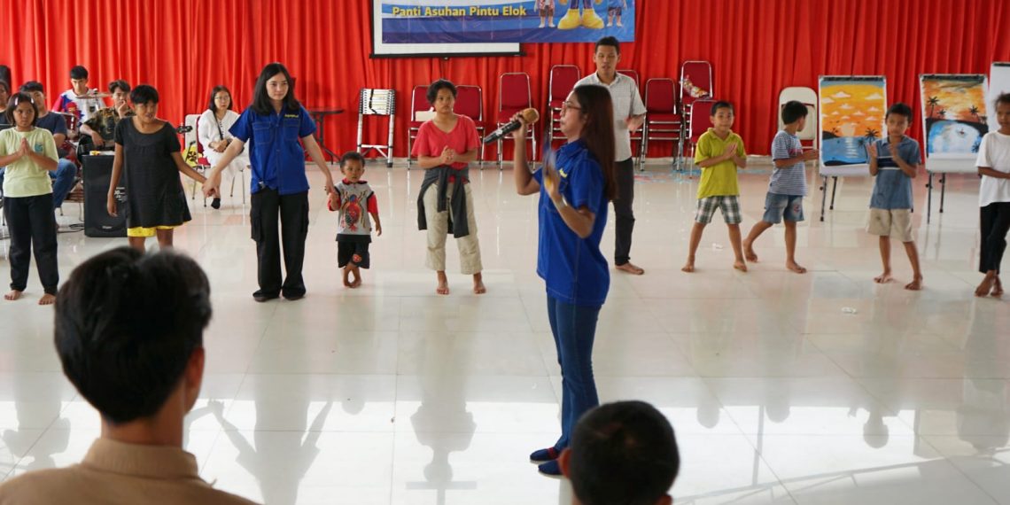 Aquaproof Berbagi Kasih di Panti Asuhan Pintu Elok