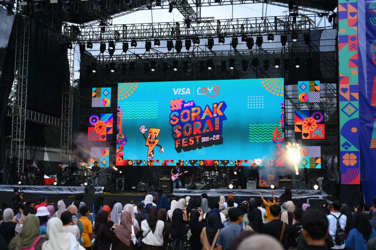 Bank Raya dan Visa Ramaikan Sorak Sorai Festival Nataru 2025–2026 di TMII Lewat Peluncuran Kartu Debit Digital