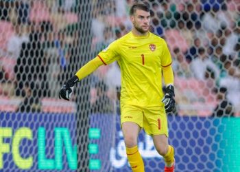 Peluang Terbuka, Maarten Paes Bisa Langsung Jadi Kiper Utama Ajax Amsterdam