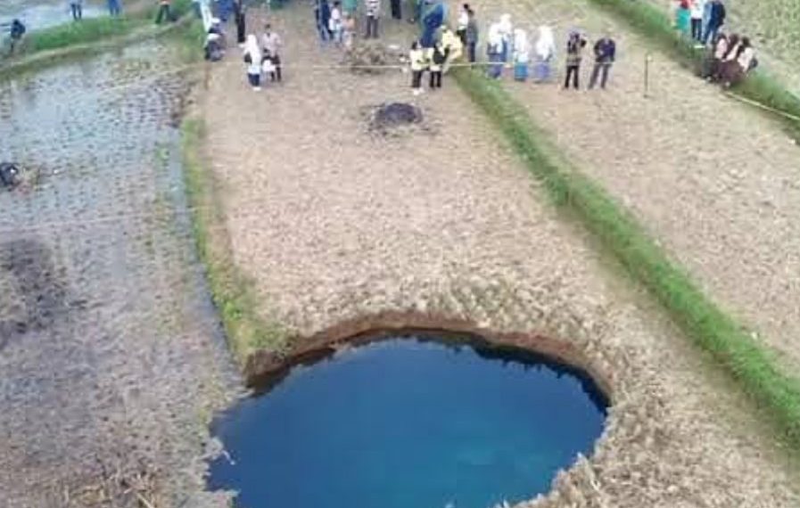 BRIN Jelaskan Penyebab Sinkhole di Sumbar dan Risiko Bahaya yang Perlu Diwaspadai Warga