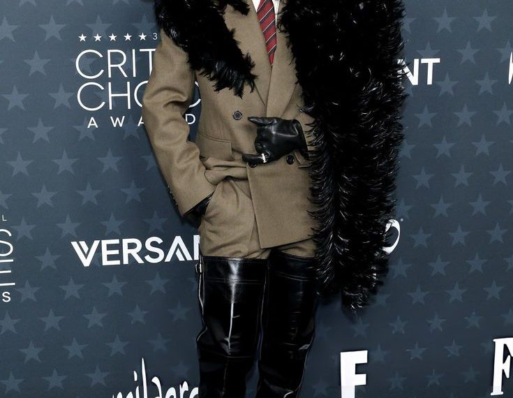 Di Golden Globes, Para Bintang Mendefinisikan Ulang Busana untuk Zaman Modern