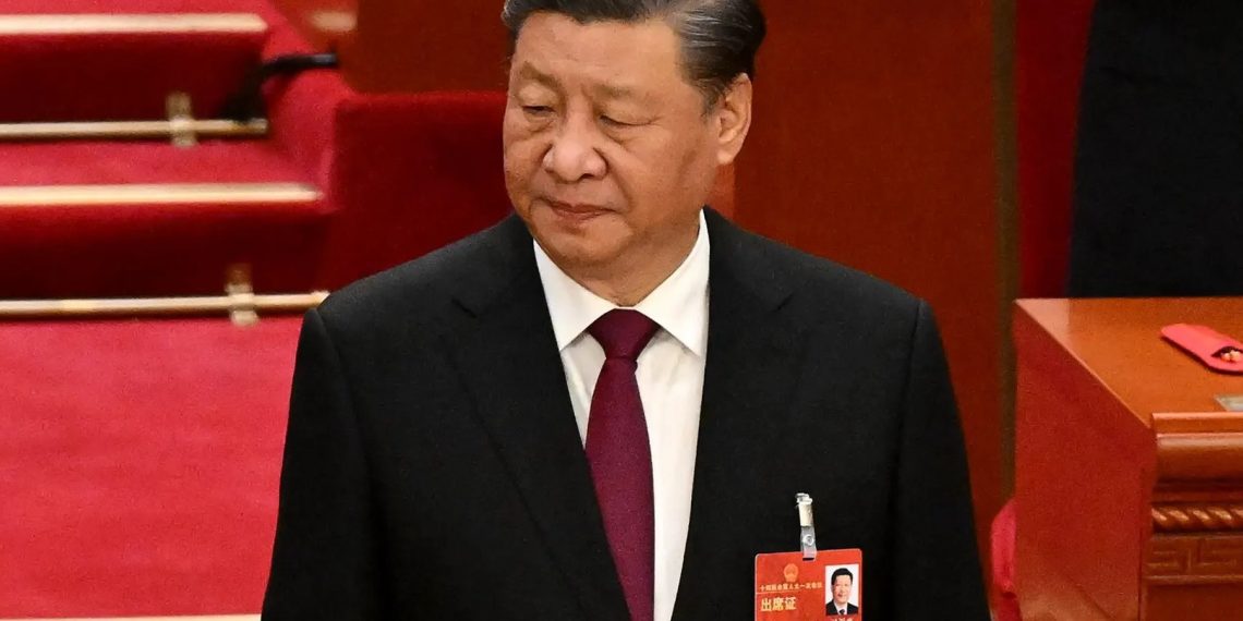 Diplomasi Bola, PM Inggris Hadiahi Xi Jinping Bola Arsenal vs MU