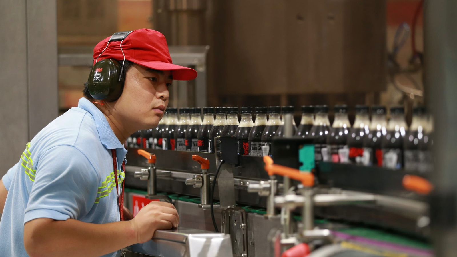 Coca-Cola Lanjutkan Reorganisasi, 75 Karyawan Kena PHK