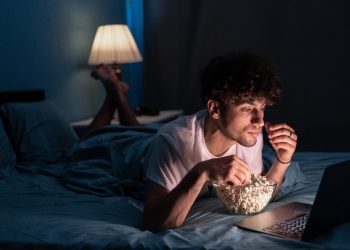 Sering Takut Makan Malam? Dokter Gizi Bilang Ini yang Perlu Dijaga