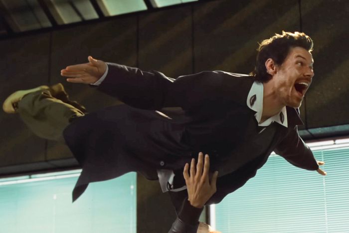 Harry Styles Hadirkan Lagu “Aperture”, Ungkap Makna Mendalam tentang Membuka Hati