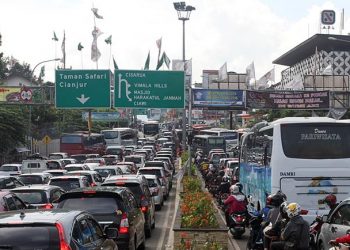 Libur Panjang, Lalu Lintas Kawasan Puncak Bogor Padat di Beberapa Ruas