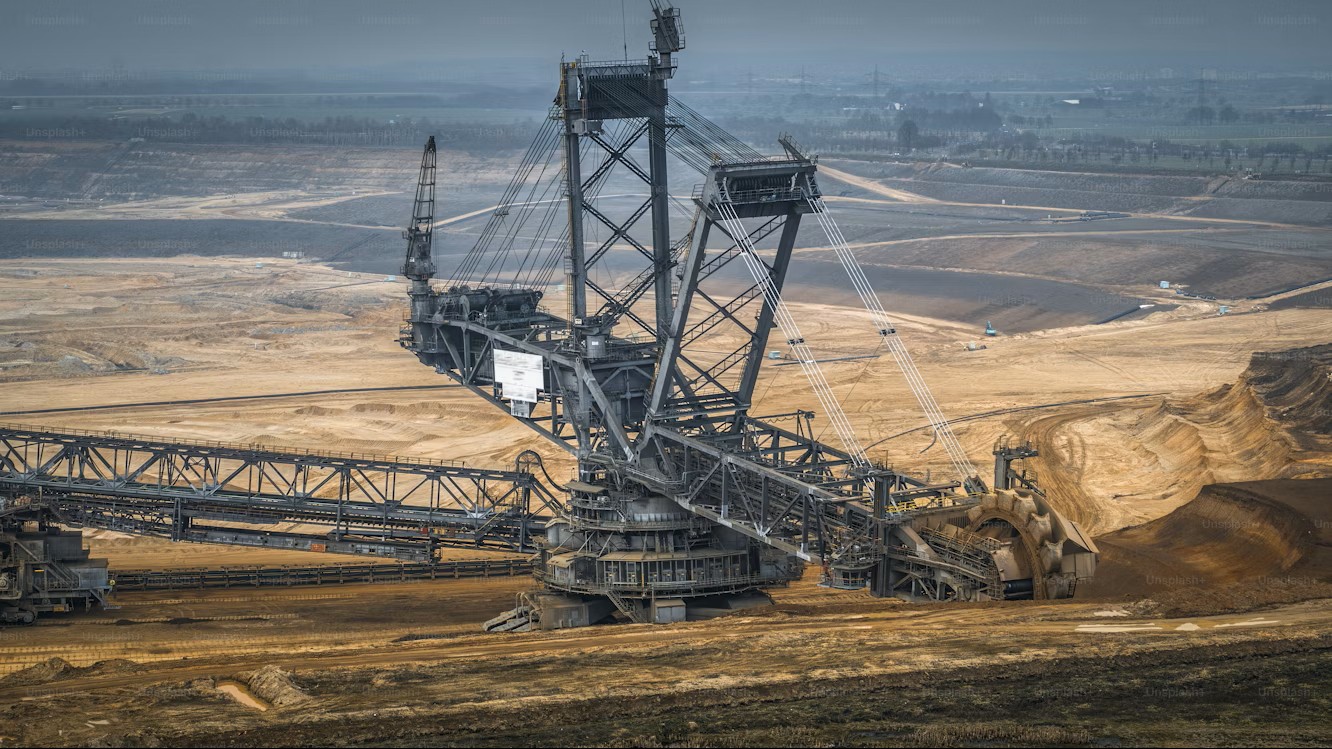 Ekspor RI Terpukul di November, Kontraksi Dalam dari Sektor Tambang