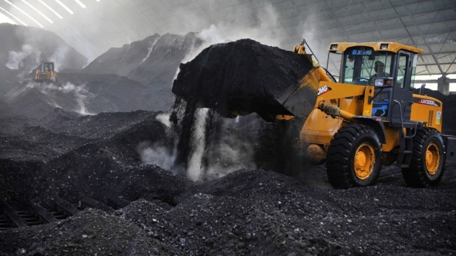 KAI Gaspol Angkut Batu Bara Demi Listrik Aman Selama Nataru