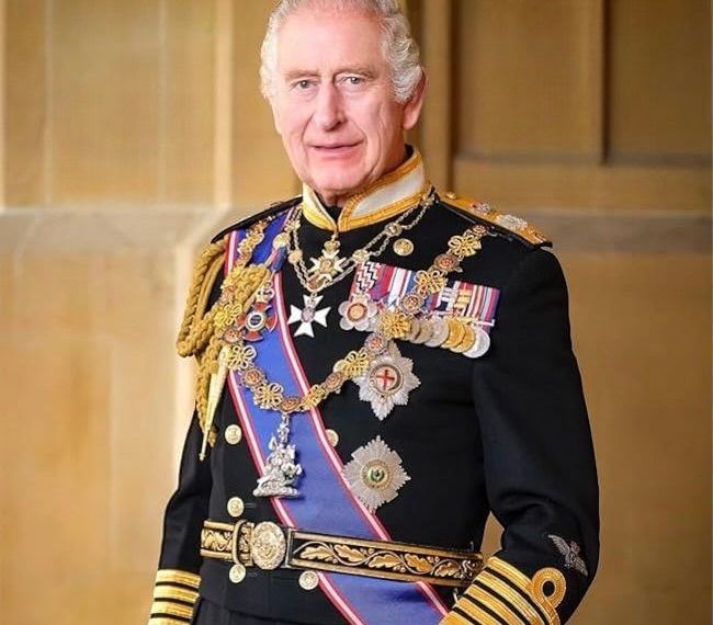 Raja Charles Jauhkan Diri dari Andrew, Keluarga Kerajaan Inggris Hadapi Krisis Terbesar Sejak Wafatnya Diana