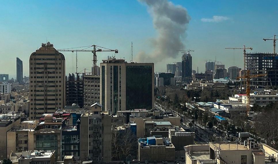 Serangan Israel ke Iran Memanas, Pemerintah RI Diminta Ambil Sikap Tegas