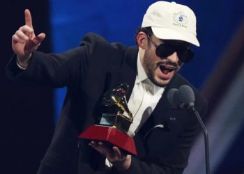 Bad Bunny Gunakan Kemenangan Grammy Untuk Protes ICE