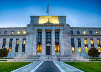Pilihan Ketua The Fed Trump Nilai AI Alasan Turunkan Suku Bunga, Seberapa Meyakinkan?