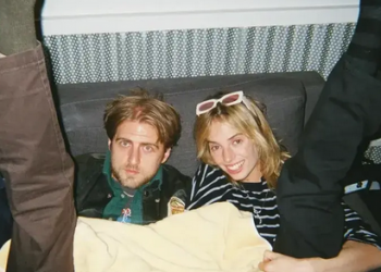 Maya Hawke Dan Christian Lee Hutson Menikah, Dihadiri Pemain Stranger Things