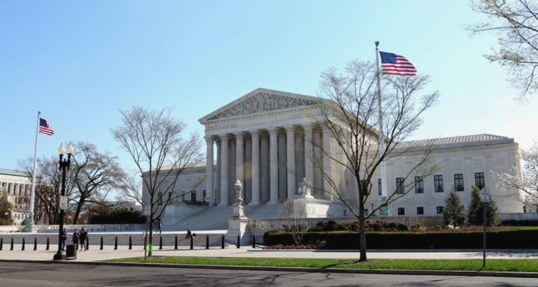 Mahkamah Agung Tolak Tarif Darurat Donald Trump, Pukulan Besar Bagi Gedung Putih