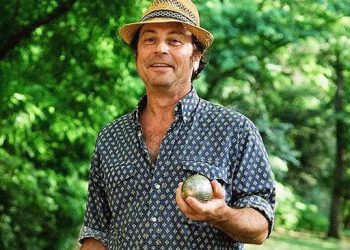 Importir Kecil Anggur Gugat Tarif Trump Saat Korporasi Besar Bungkam