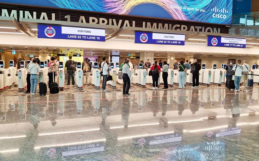 Penerbangan Jeddah Dibatalkan, Jemaah Umrah Indonesia Tertahan