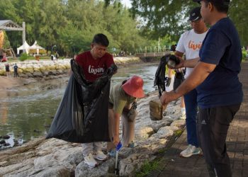 Bank Mandiri Libatkan 700 Relawan Bersihkan 24 Pantai Bali–Nusa Tenggara, Dorong Gaya Hidup Digital Ramah Lingkungan