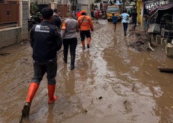 Tanggapi Banjir Majalaya, Bank Mandiri Hadir dengan Bantuan Kemanusiaan