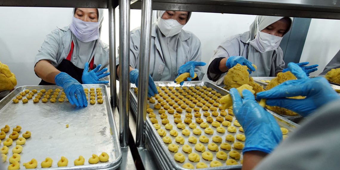 Ramadhan, Berkah Manis Industri Kue Kering