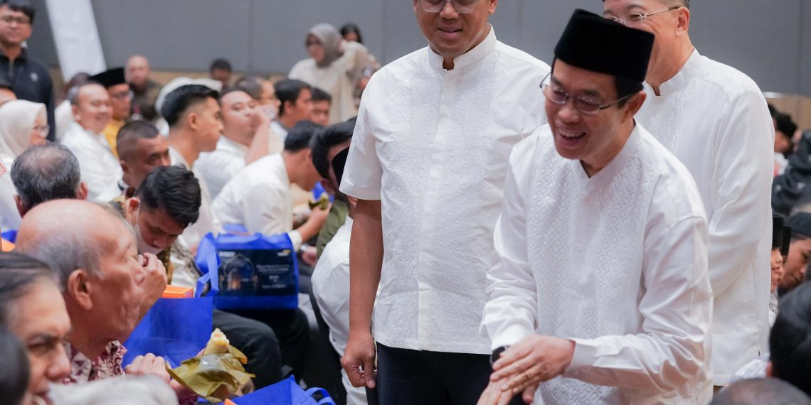 Bank Mandiri Region 3, Berbagi Kebaikan Lewat Buka Puasa dan Santunan Masyarakat Rentan