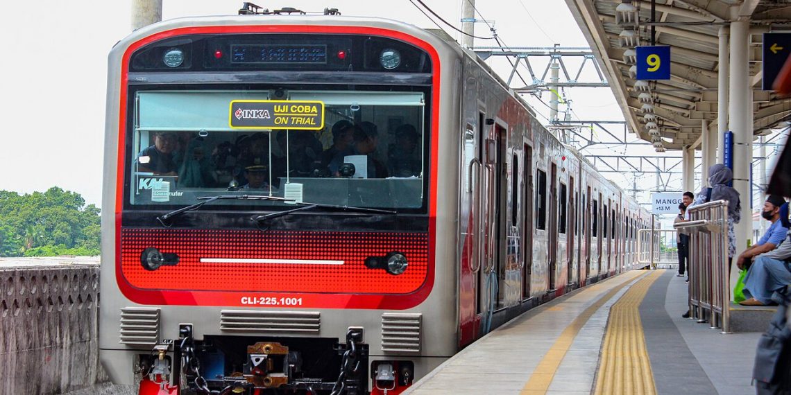 KRL Meluas ke Cikampek dan Sukabumi, Pilihan Transportasi Makin Murah