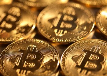 Pasar Kripto Melemah, Bitcoin Turun ke US$ 67.235 dan Altcoin Terkoreksi