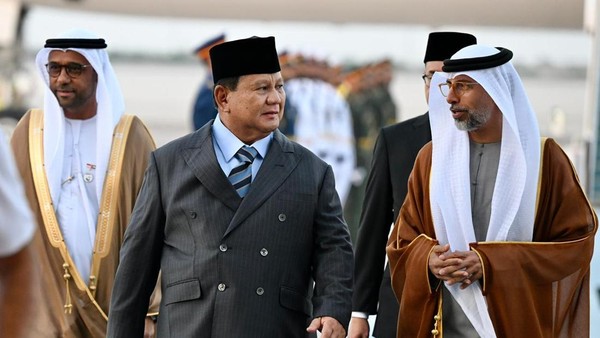 Presiden Prabowo Subianto Tiba di Abu Dhabi, Perkuat Hubungan Strategis Indonesia–Uni Emirat Arab