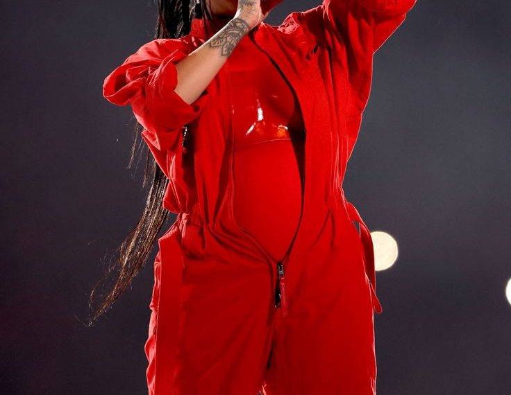 Wanita Ini Ditangkap Setelah Menembaki Rumah Rihanna di Beverly Hills