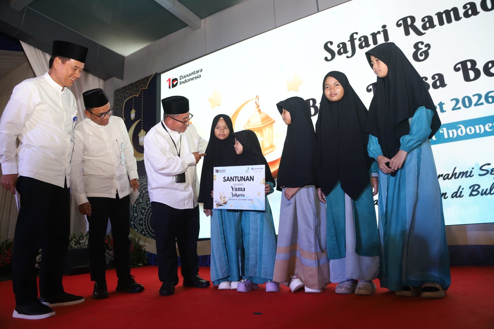 Safari Ramadan Jamkrindo Semarakkan Ramadan, Salurkan Ribuan Paket Sembako dan Santunan Anak Yatim