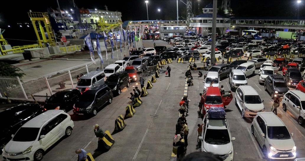 Arus Mudik Mulai Terlihat di Tol Jakarta–Merak, Lalu Lintas Masih Lancar