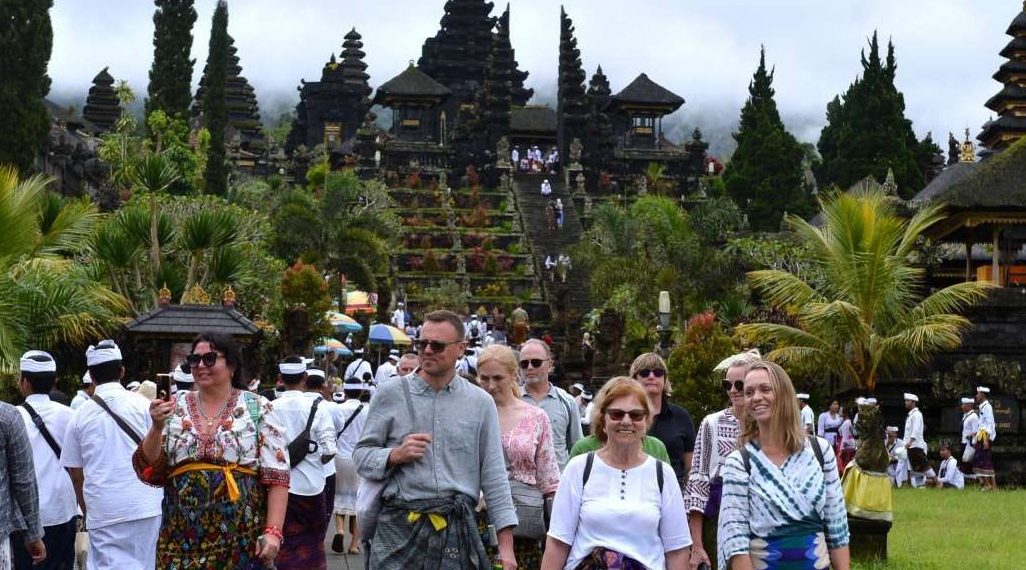 Kunjungan Turis Asing dan Domestik ke Bali Menurun pada Januari 2026