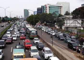 Usai Lebaran, Jakarta Kembali Diserbu Kendaraan hingga Macet