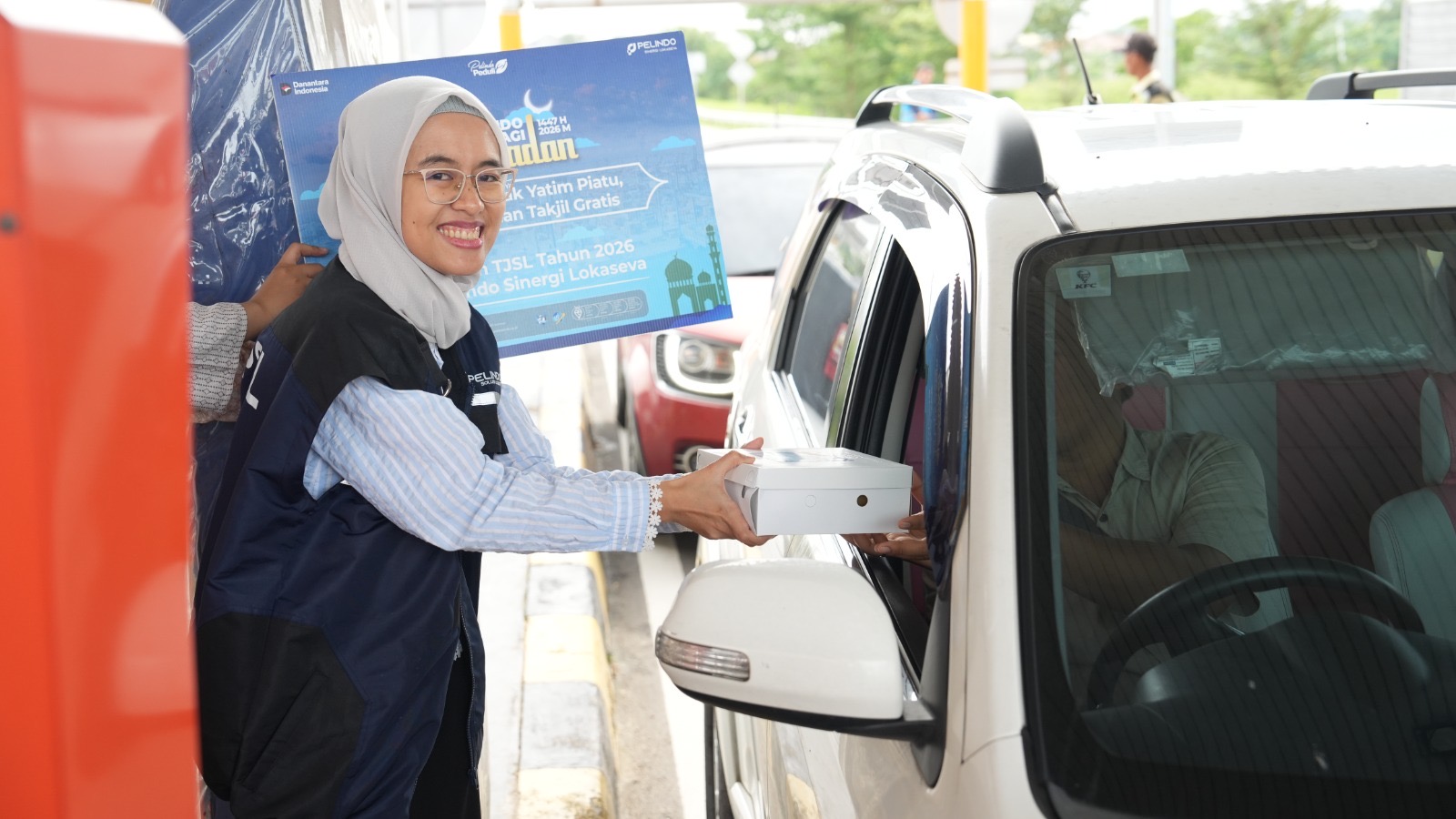 Pelindo Sinergi Lokaseva Salurkan Ribuan Bantuan Sosial bagi Masyarakat Selama Ramadan