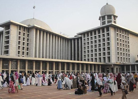 Makna Idul Fitri: Saatnya Kembali ke Fitrah dan Menang Melawan Diri