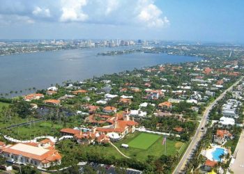 Trump Ubah Mar-A-Lago Jadi Situation Room Dadakan Saat Serang Iran