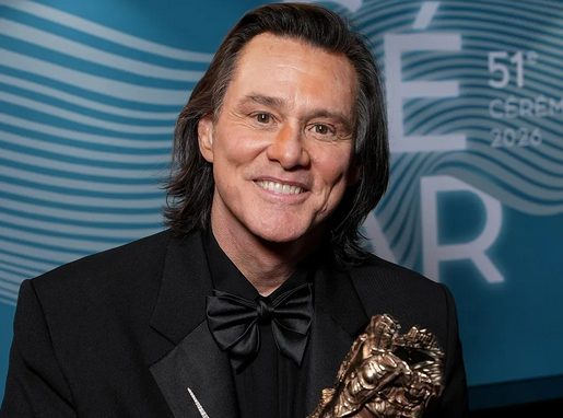 Wajah Jim Carrey Jadi Perdebatan Usai Hadiri César Awards di Prancis