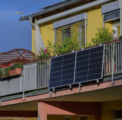 Warga AS Diam-diam Pasang Panel Surya DIY untuk Menghemat Listrik