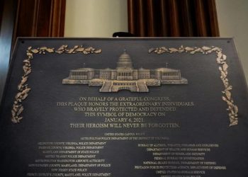 Plakat Peringatan Serangan 6 Januari Akhirnya Dipasang di Gedung Capitol