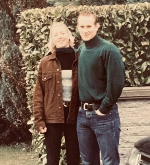 Pesan Dari Cinta Masa Kecil Ubah Hidup, Kisah Amelie dan Kris Berujung Pernikahan