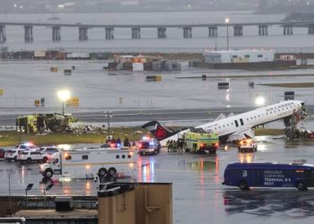 Tabrakan Pesawat Air Canada di Bandara LaGuardia Tewaskan Dua Pilot