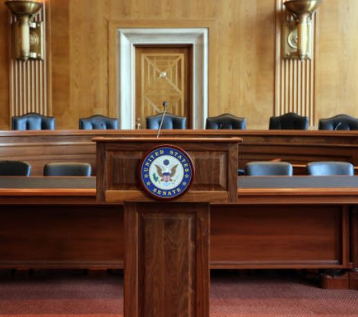 Senat AS Setujui Pendanaan Sebagian DHS Dalam Sidang Tengah Malam